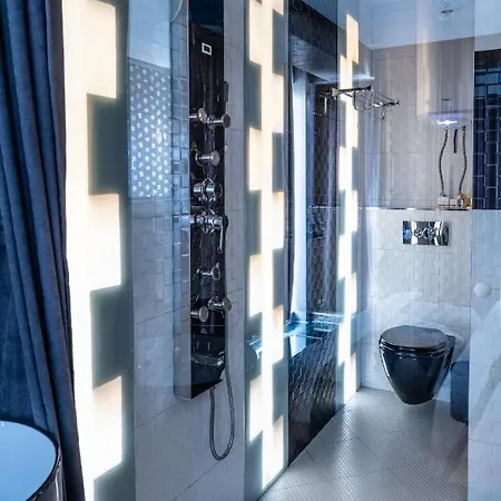 Apartment Hidden Bank: Diamonds