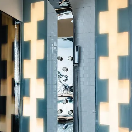 Hidden Bank: Diamonds Apartament *